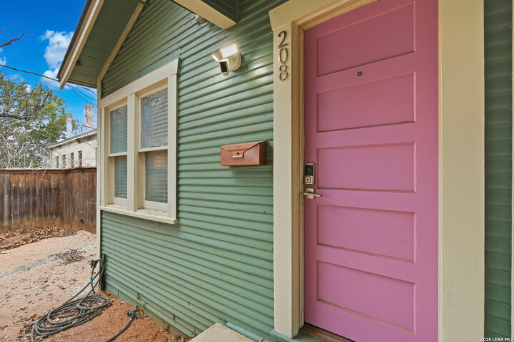 Property Photo:  210 Mission St  TX 78210 