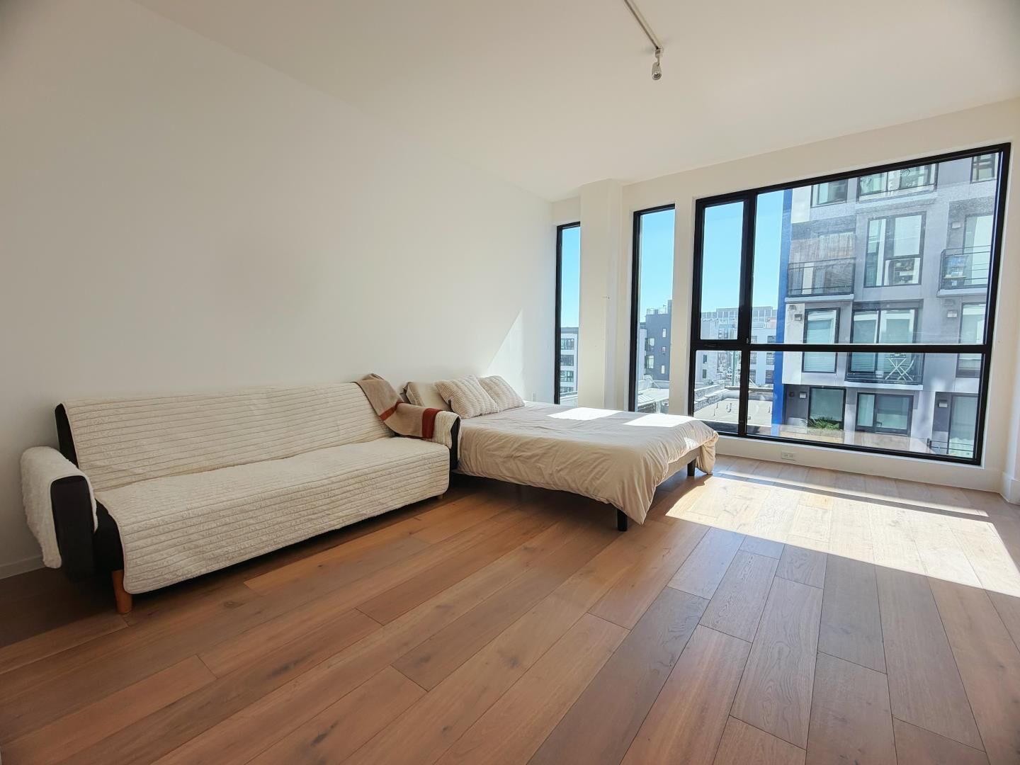 Property Photo:  1433 Bush Street 405  CA 94109 