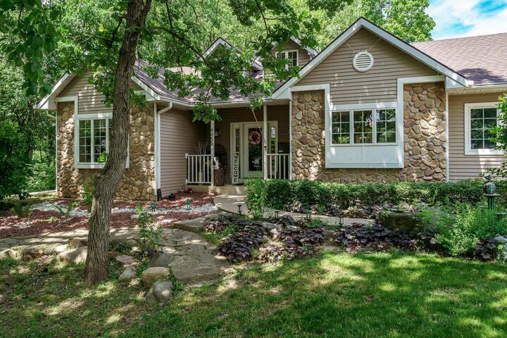 Property Photo:  4455 Pheasant Run  WI 53546 