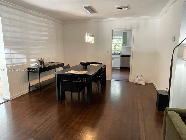 Property Photo:  1420 Baracoa Ave  FL 33146 