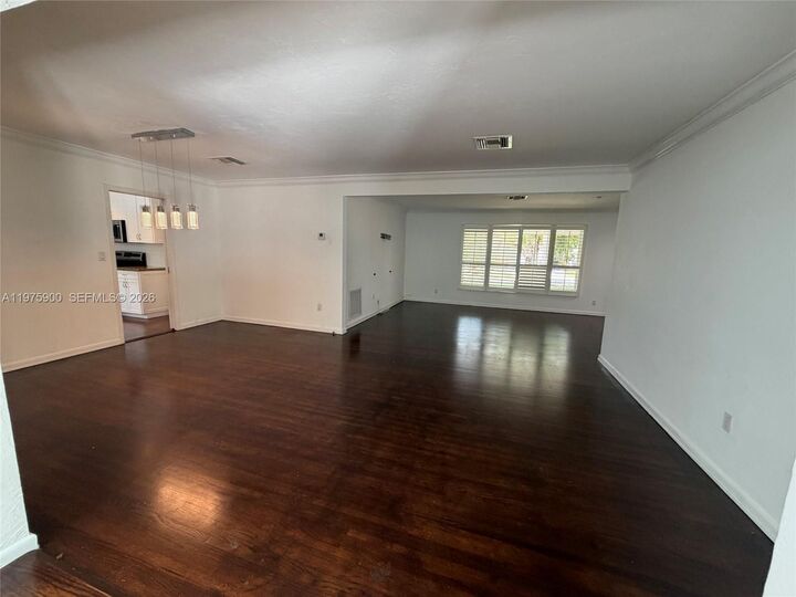 Property Photo: 1420 Baracoa Ave FL 33146