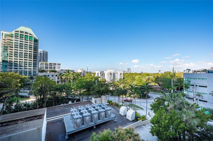 Property Photo:  2678 Tigertail Ave 413  FL 33133 