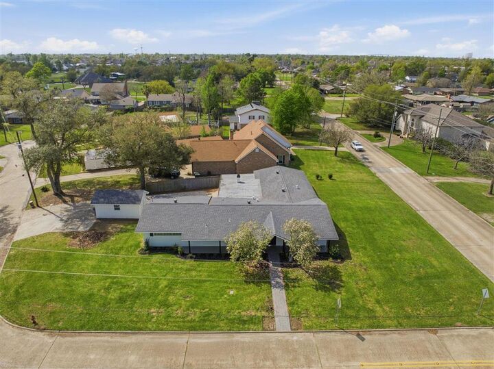 Property Photo:  602 Lockwood Court  LA 70605 