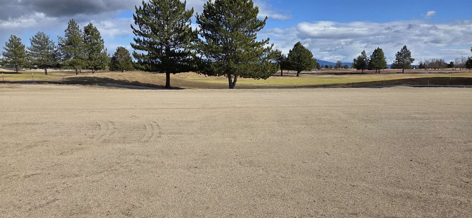 Property Photo: 1468 N High Desert Dr WA 99006