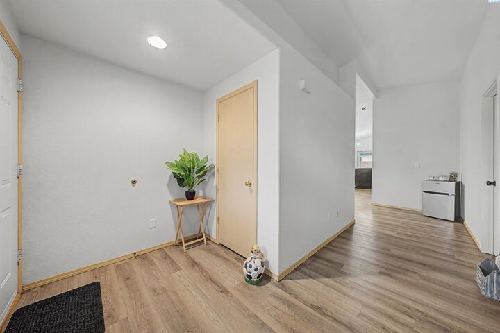 Property Photo: 8007 Langara Dr WA 99301