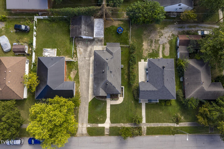 Property Photo: 809 Birch Street TN 37664
