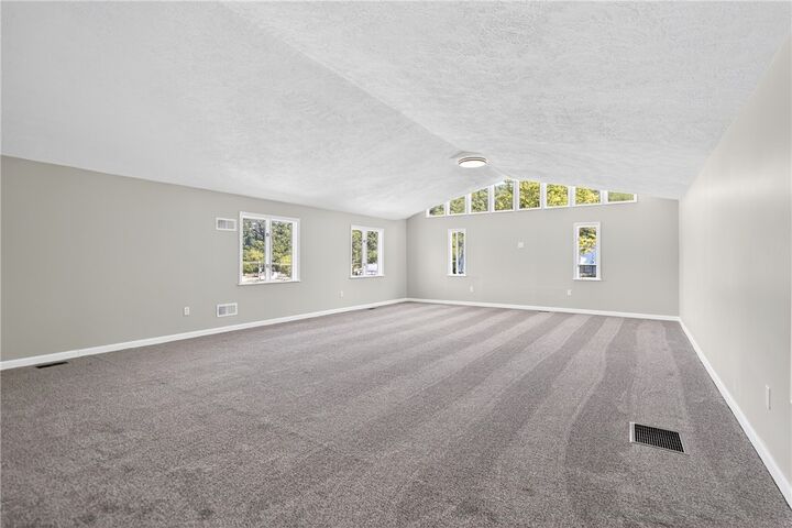 Property Photo:  221 Matteo St  PA 15417 