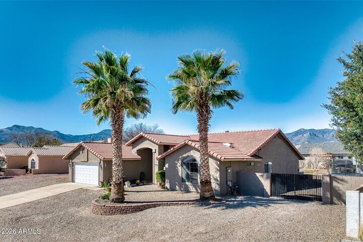 Property Photo: 2492 Inverrary Drive AZ 85650