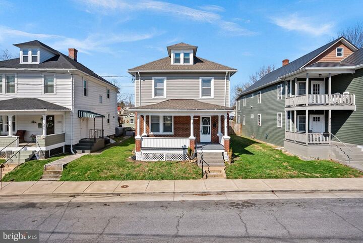 Property Photo:  317 Gray Avenue  VA 22601 