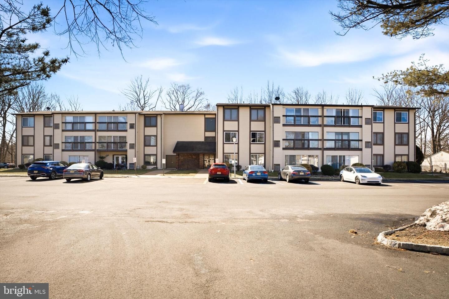 Property Photo:  277 Crosse -3E  NJ 08831 