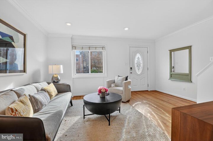 Property Photo:  510 12th Street NE  DC 20002 