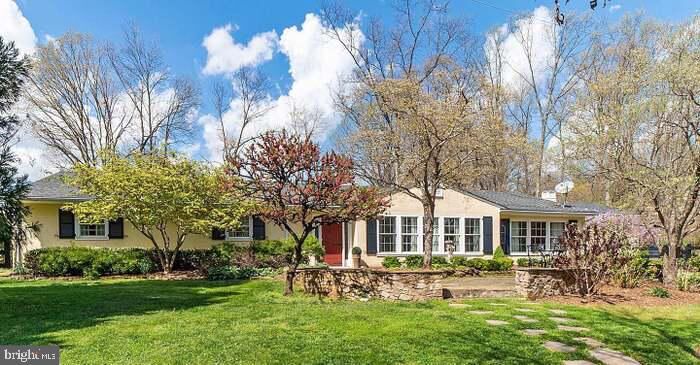 Property Photo:  5556 Merry Oaks Road  VA 20198 