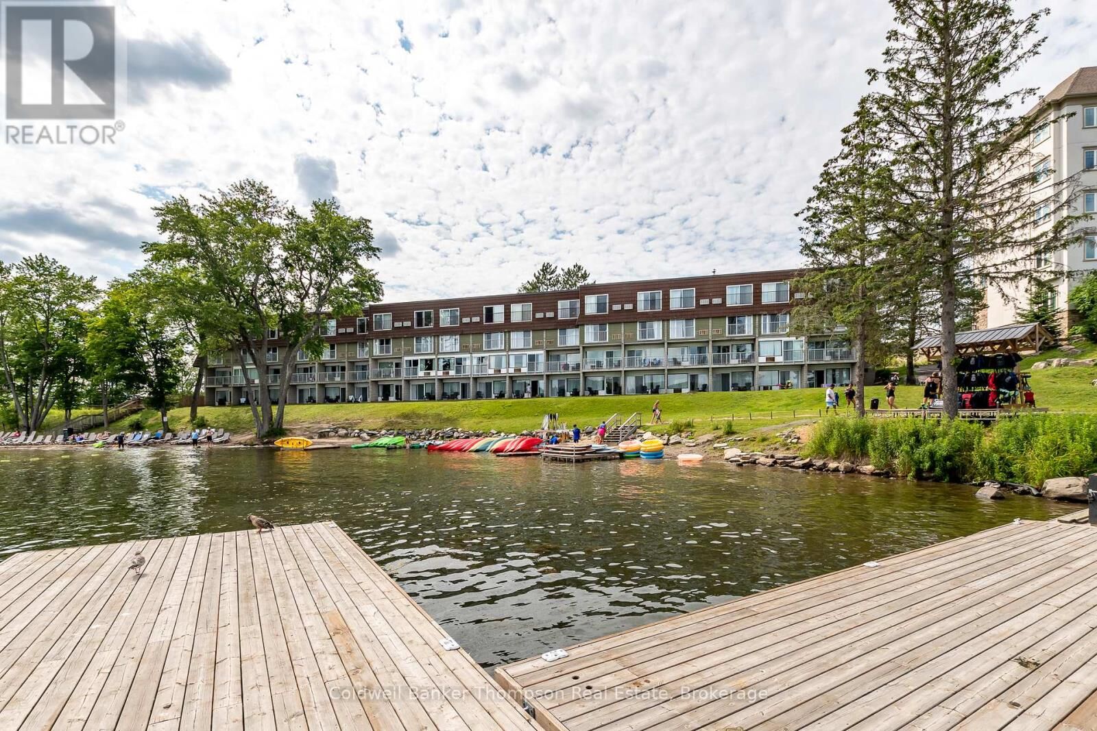 Property Photo: 1235 Deerhurst Bayshore Drive 423 ON P1H 1A9