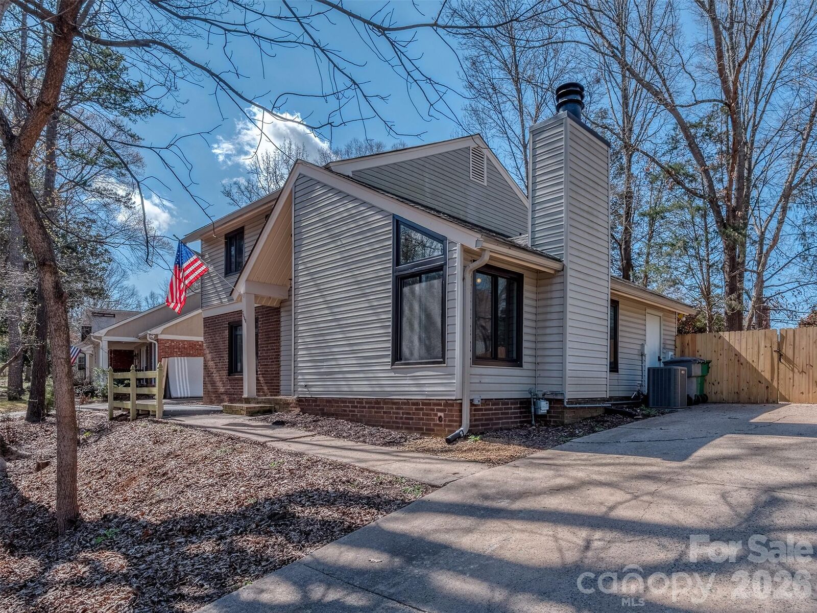 Property Photo:  7000 Valley Haven Drive  NC 28211 