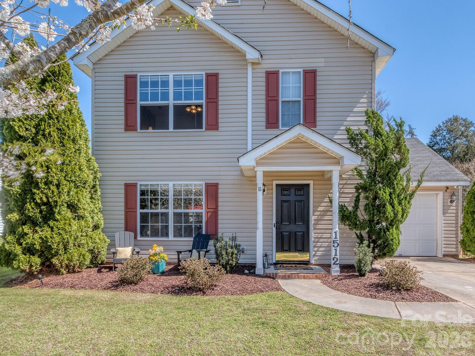 Property Photo:  1512 Hollythorne Drive  SC 29732 