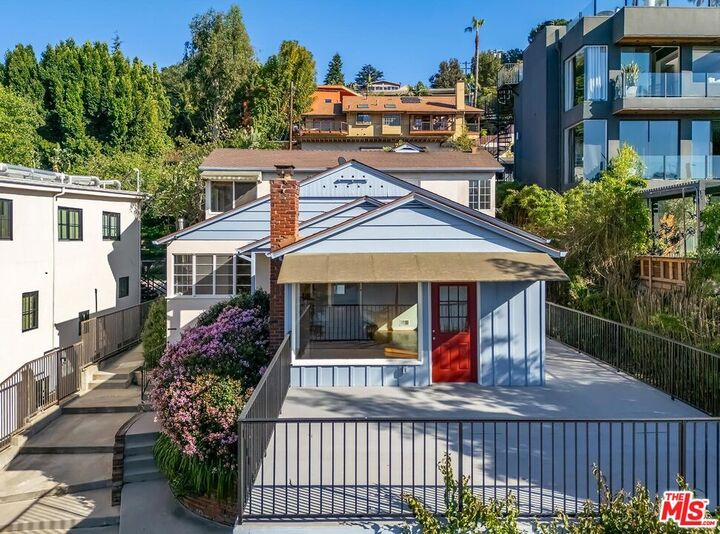 Property Photo: 2106 Rockford Rd CA 90039