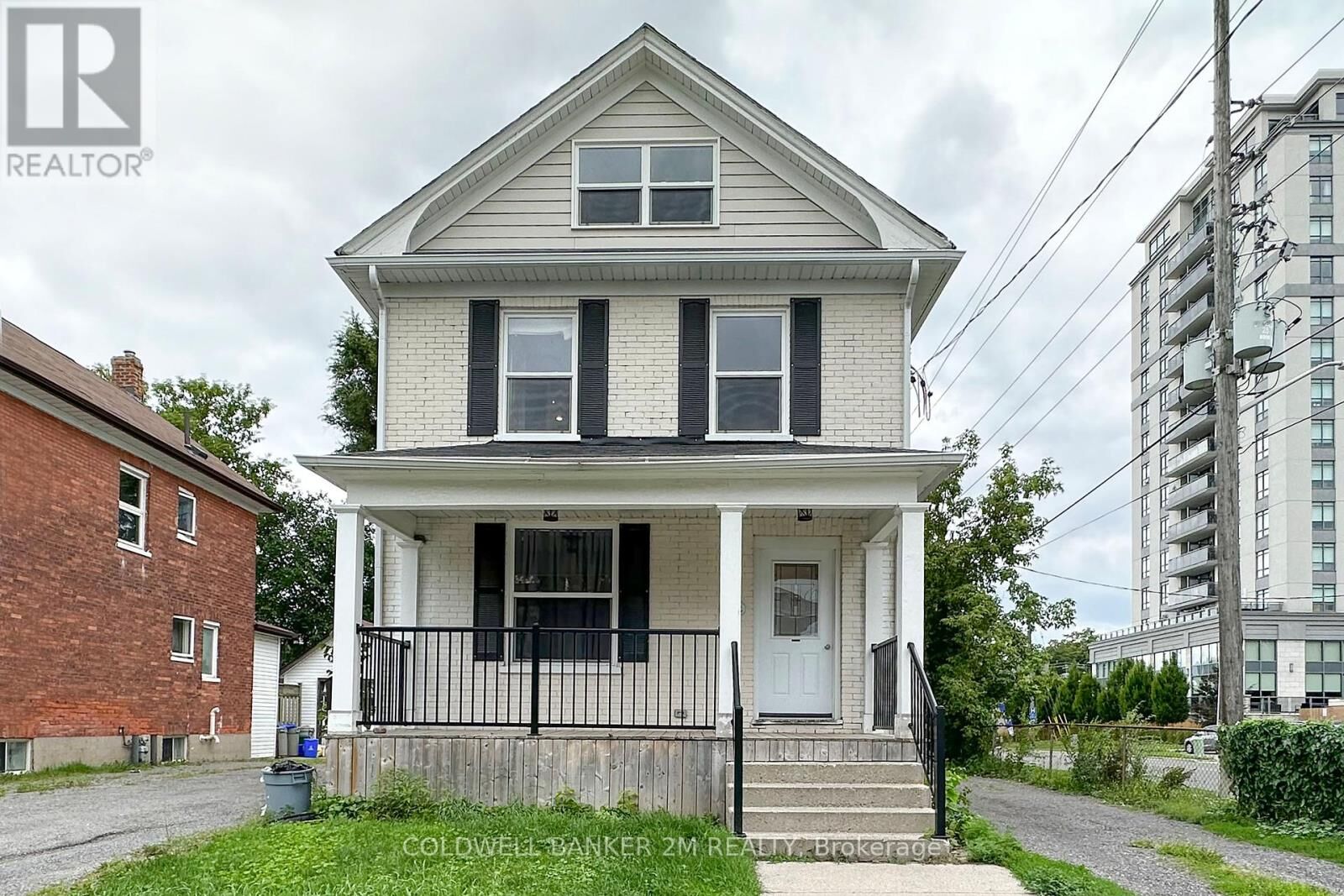 Photo de la propriété:  242 Kendal Avenue 1  ON L1G 5B5 