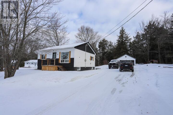 Photo de la propriété:  1099 Centre St  ON P0R 1A0 