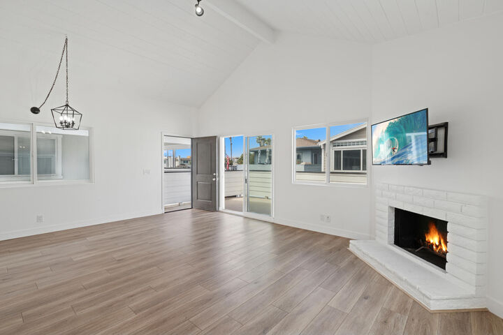 Property Photo:  204 David Drive  CA 92663 