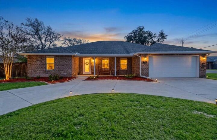 Property Photo:  701 Hart Street  FL 32547 