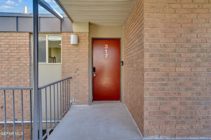 Property Photo:  4433 N Stanton Street 317  TX 79902 