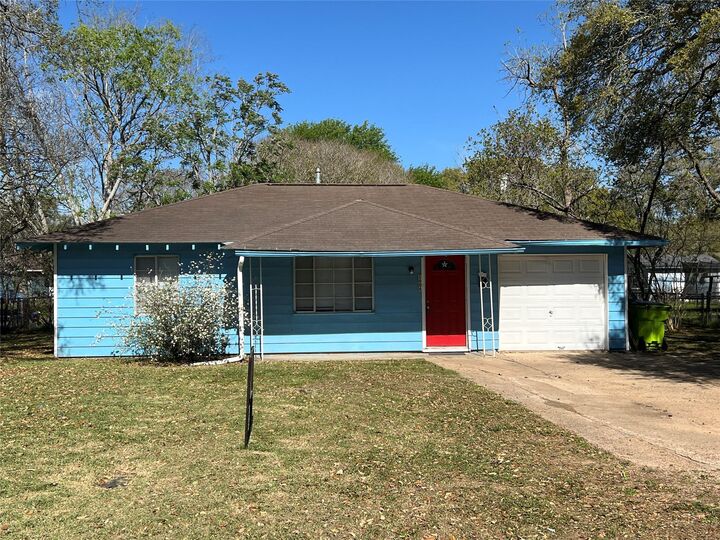 Property Photo: 1606 Klauke Street TX 77471