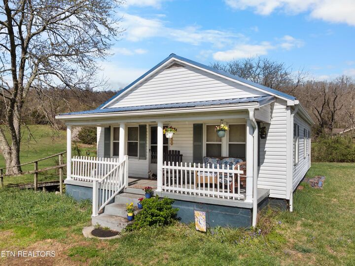 Property Photo: 385 Hubbs Grove Rd TN 37807