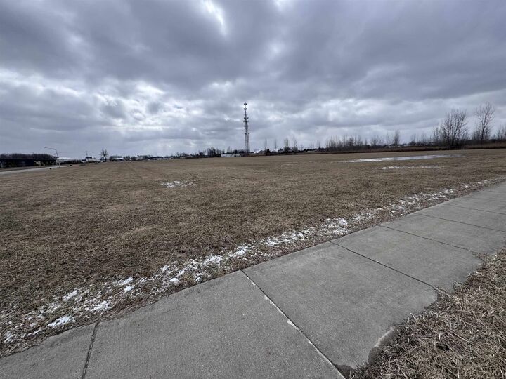 Property Photo: 2421 &Amp 2435 Marquette MI 48706