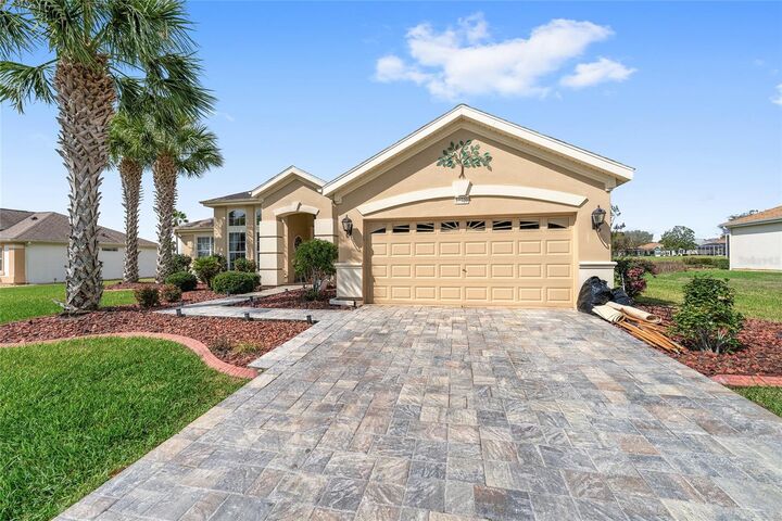 Property Photo: 13720 SE 97th Avenue FL 34491