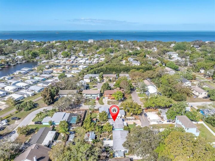 Property Photo:  137 Pennsylvania Avenue  FL 34683 