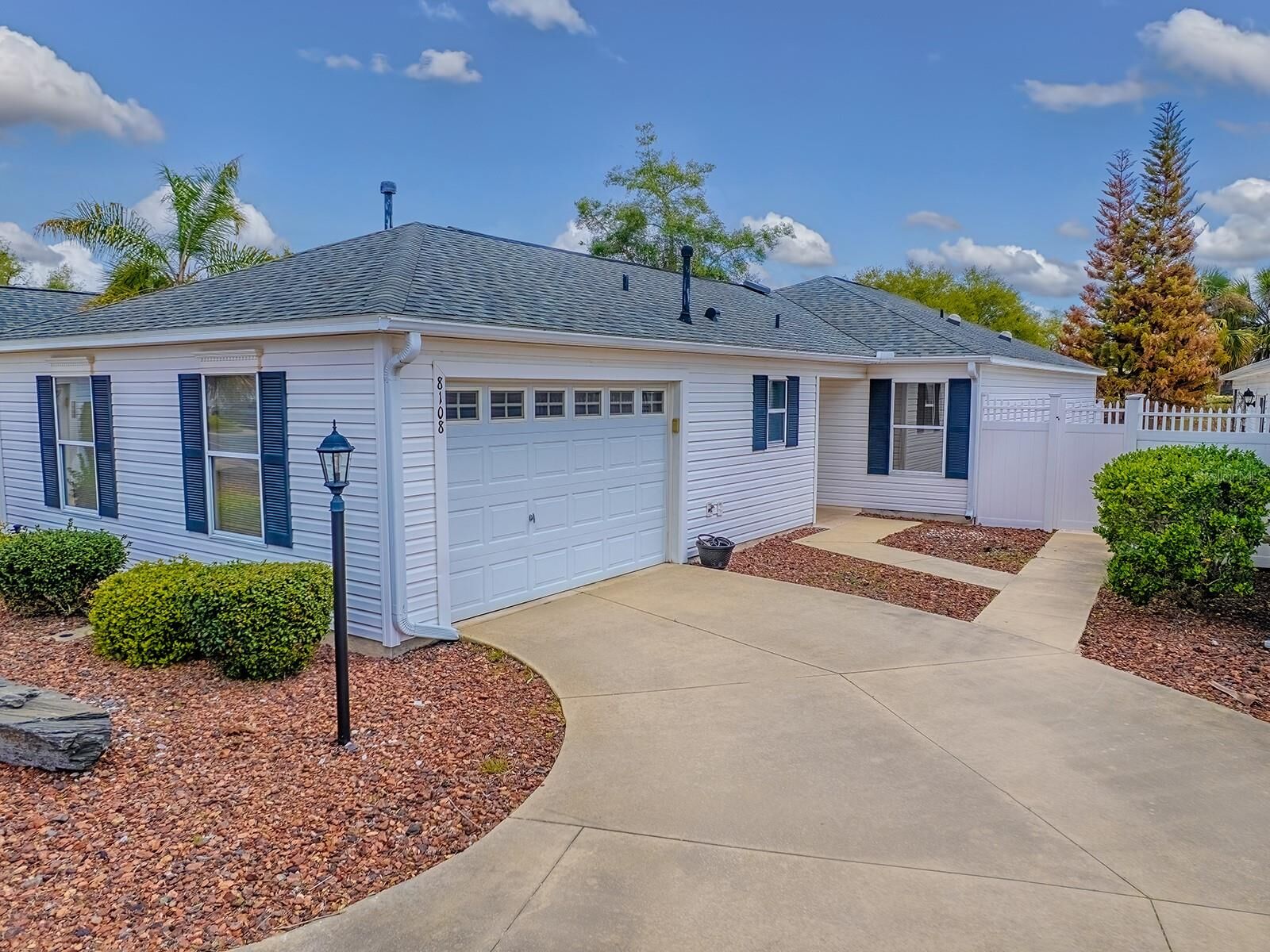 Property Photo: 8108 SE 169th Tweedside Loop FL 32162