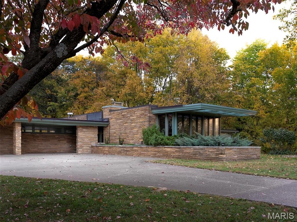 Property Photo:  1222 W Cape Rock Drive  MO 63701 