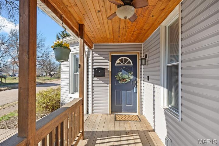 Property Photo:  1109 La Salle Street  IL 62221 