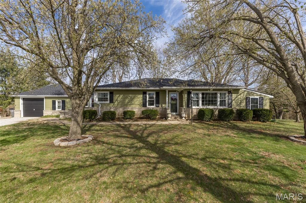 Property Photo: 8864 US Highway 61 MO 63670