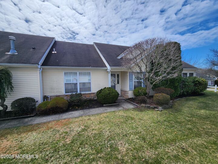 Property Photo:  20 Winding River Road  NJ 08701 