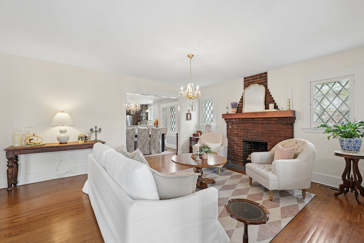 Property Photo:  4136 Raymond Avenue  IL 60513 