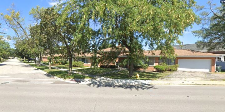 Property Photo:  819 Tomawadee Drive  IL 60068 