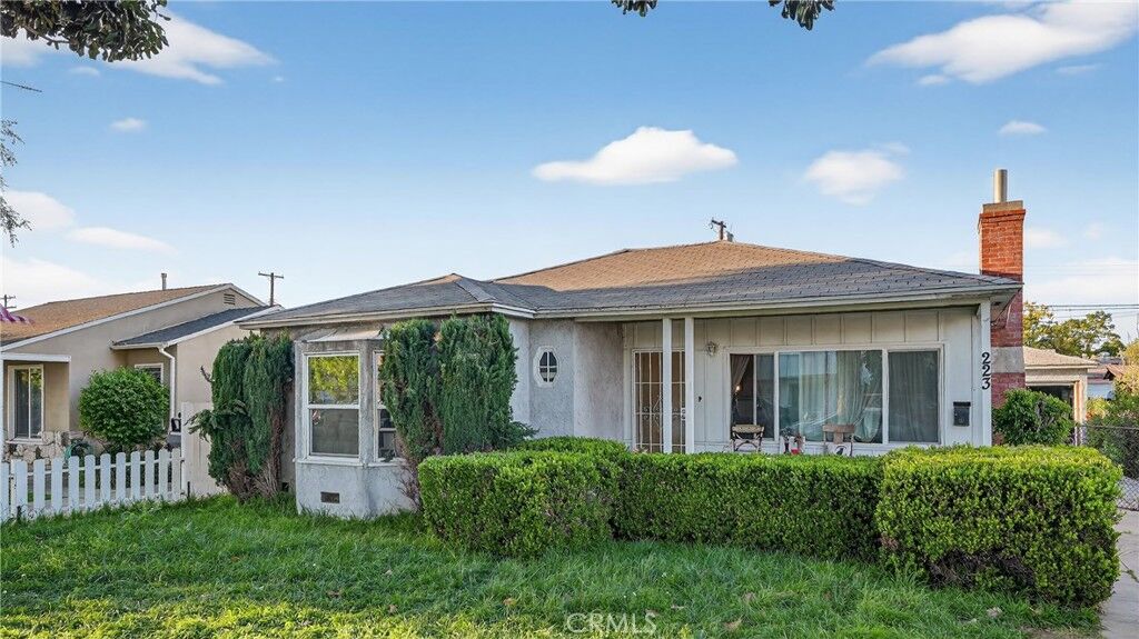 Property Photo:  223 E Marker Street  CA 90805 
