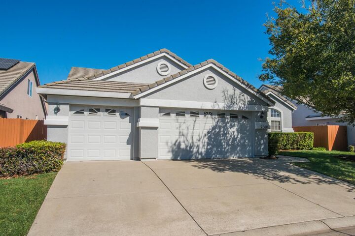 Property Photo:  5140 Whisper Oaks Lane  CA 95608 