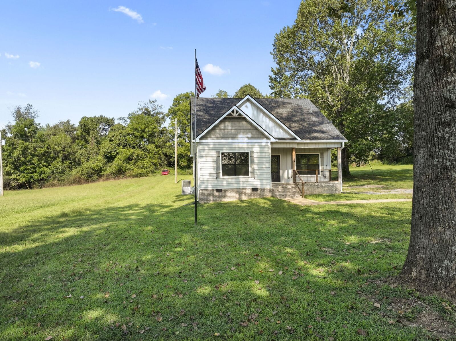 Property Photo:  119 Line St  TN 37110 