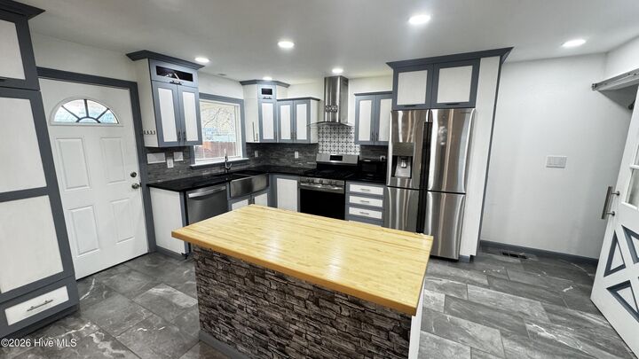 Property Photo:  1021 Shirley Drive  NC 28540 