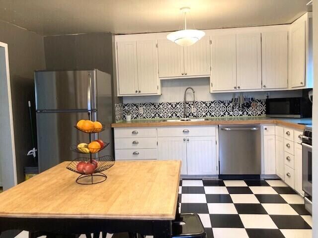 Property Photo:  435 S Maple St  WA 99114 