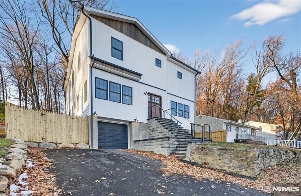 Property Photo:  16 Valley View Drive  NJ 07866 