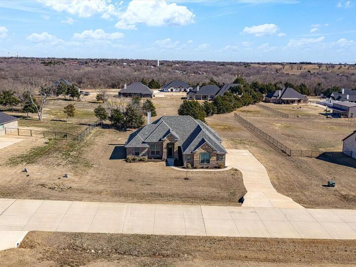 Property Photo:  431 Tristin Lane  TX 75167 