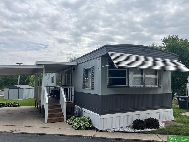 Property Photo:  3701 McKinley Street 41B  NE 68112 