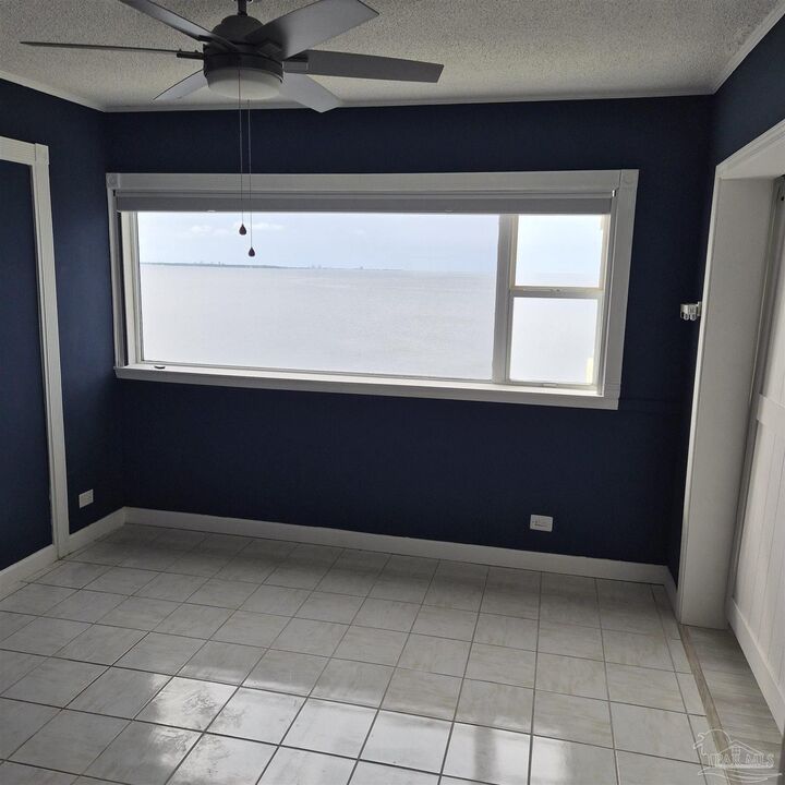 Property Photo: 825 Bayshore Dr 808 FL 32507