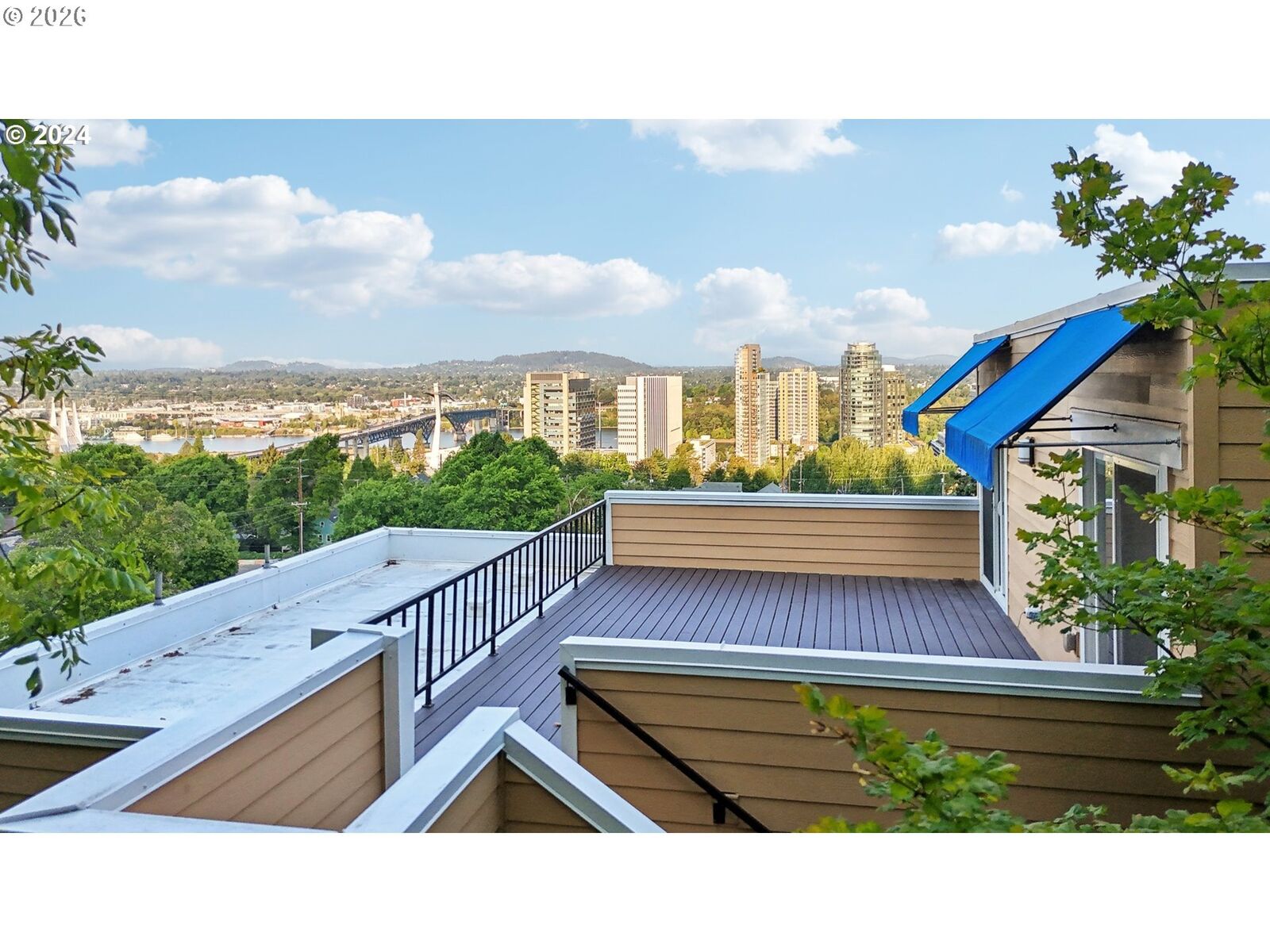 Property Photo: 3515 SW Barbur Blvd N-3 OR 97239