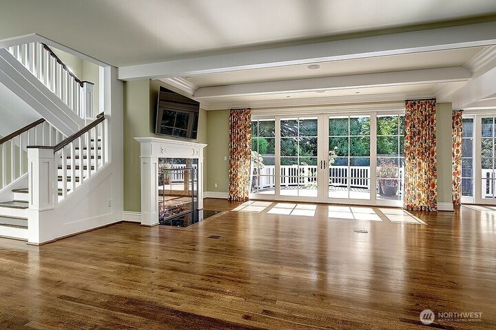 Property Photo: 8975 NE 10th Street WA 98004