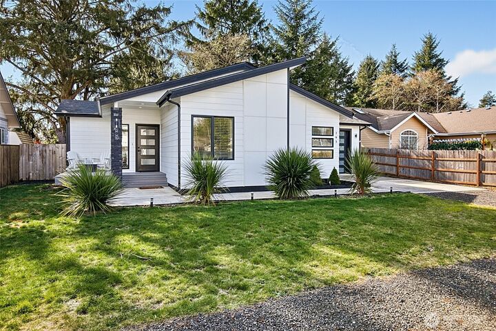 Property Photo: 793 Island Circle SE WA 98569