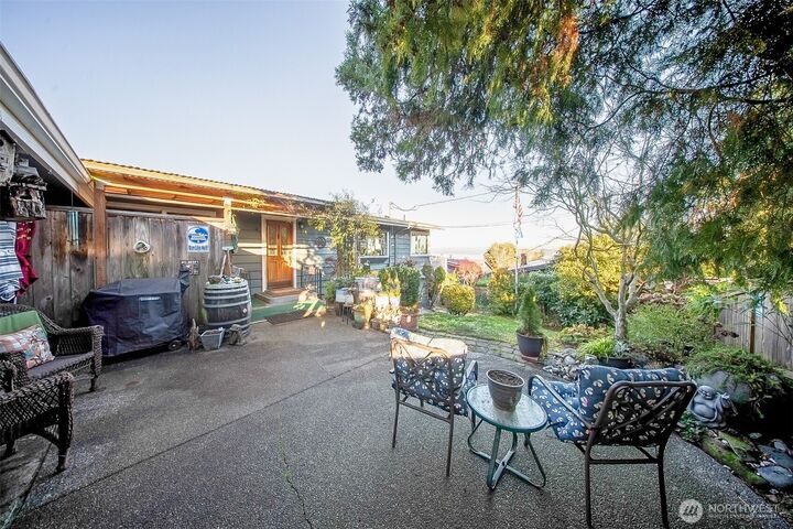 Property Photo: 6404 N Five Views Road WA 98407